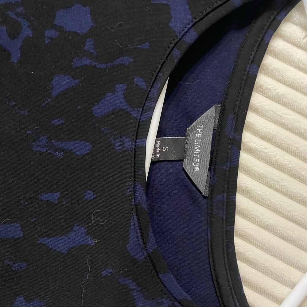 The Limited Women’s black and blue blouse